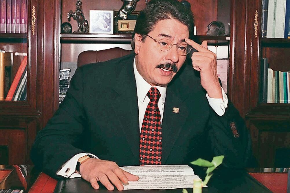 Anónimo. A través de cartas anónimas enviadas al IFE se dio a conocer la presunta corrupción que existía dentro del PSN, liderado por Gustavo Riojas (ARCHIVO EL UNIVERSAL)