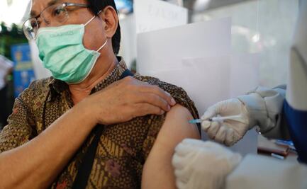 Vacunarán contra el Covid a miles de periodistas en agradecimiento por su labor informativa en Indonesia