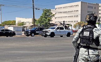 Drogas, decenas de celulares y hasta un monitor para videocámaras, los decomisos en el penal de Culiacán tras nuevo operativo