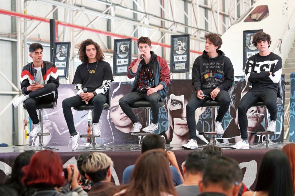 Se reunieron ayer en un hangar en la Ciudad de México. (FOTOS: ARIEL OJEDA. EL UNIVERSAL)