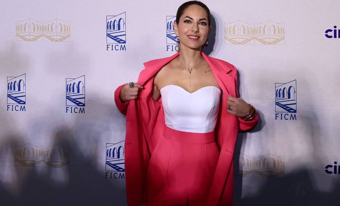 Bárbara Mori en la alfombra roja de la película "Mistura" en el Teatro Melchor Ocampo, en Morelia. Foto: Berenice Fregoso/EL UNIVERSAL.