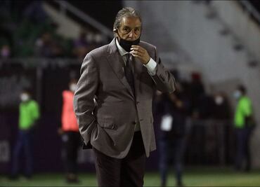 Tomás Boy: Estamos en semáforo amarillo y somos afortunados de tener afición