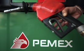 Trabajadores de Pemex bloquean planta de almacenamiento en Puerto Chiapas; exigen reanudación de servicios médicos