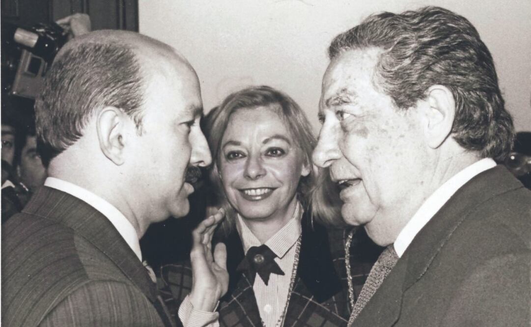 Octavio Paz, ensayista y poeta premio Nobel de Literatura y Carlos Salinas de Gortari, expresidente de México. Foto: Archivo