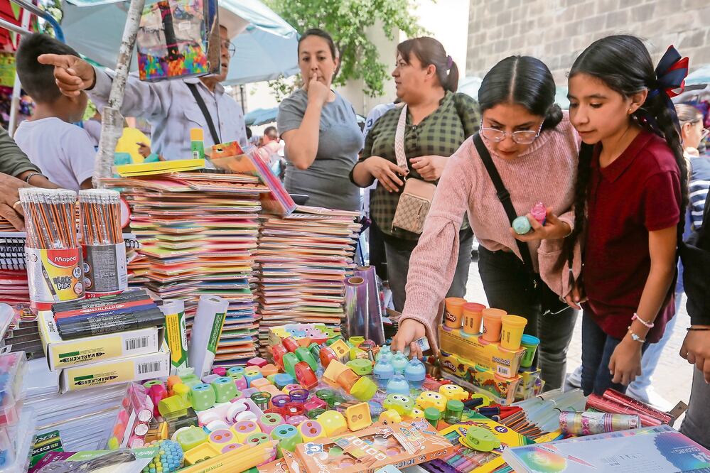 Comerciantes en la CDMX prevén pérdidas por la llegada de productos chinos, pero no se rinden. Foto: Luis Camacho| El Universal