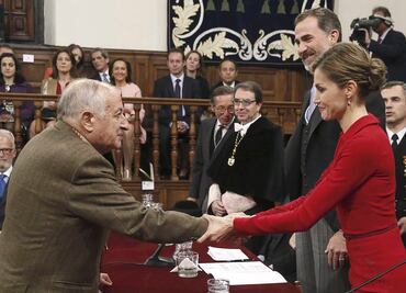 Lamentan la muerte del autor honorable