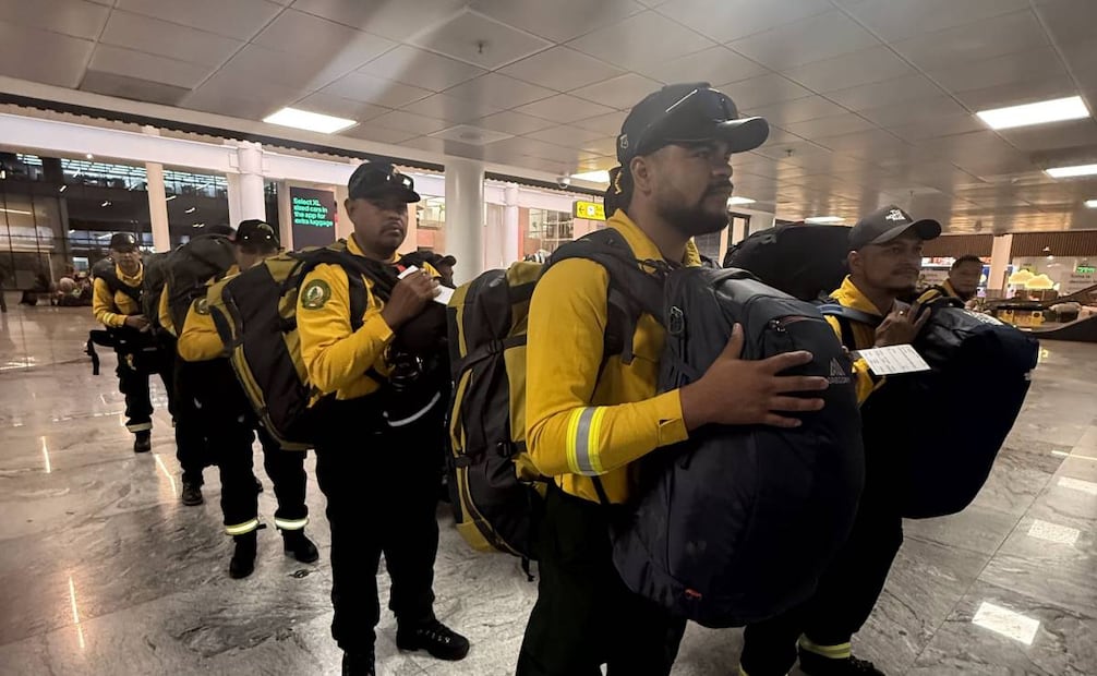 México envía equipo de 103 brigadistas a Canadá para ayudar en combate a incendios forestales. Foto: Especial