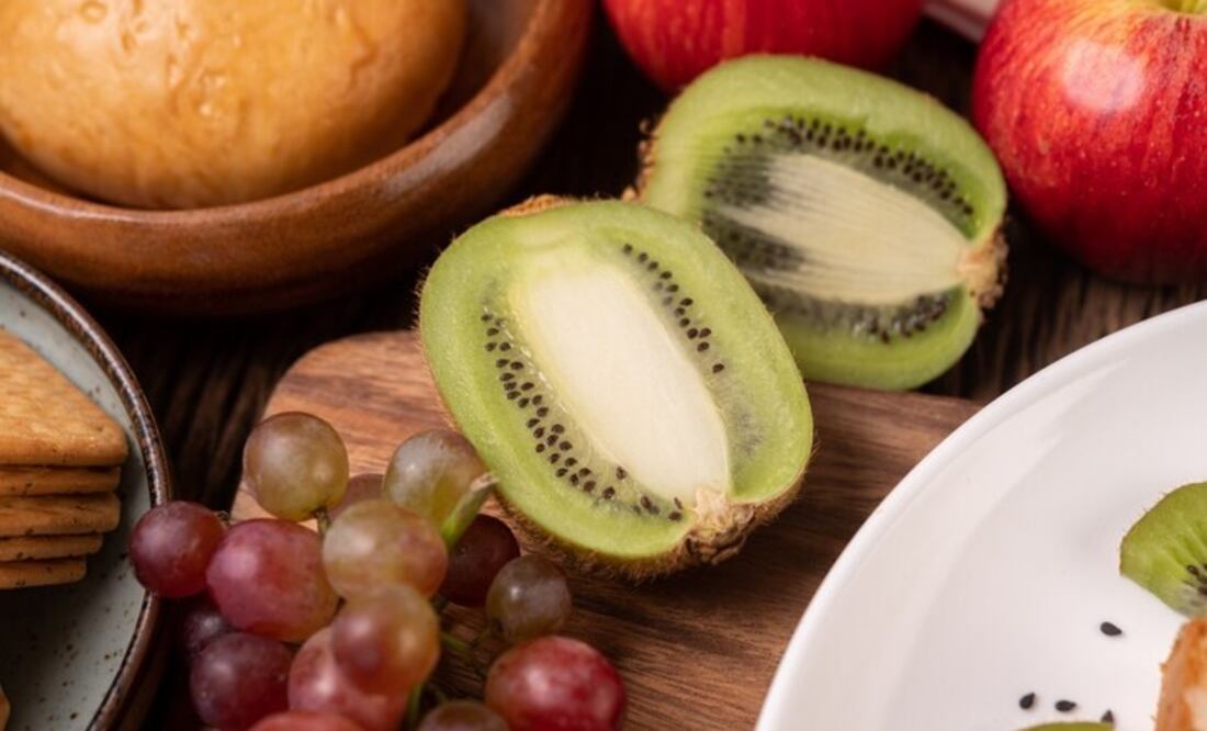 Kiwi y salud. Fuente: Freepik