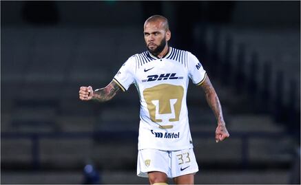 Dani Alves habría adelantado su salida de Pumas