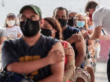 México contabiliza más de 4 mil contagios y 221 muertes por Covid en 24 horas