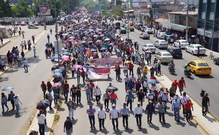 En el Día del Maestro, exigen cancelación de la reforma educativa con marchas