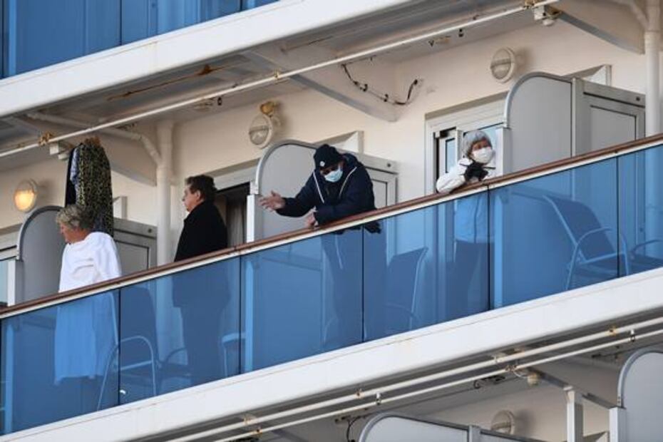 Reportan 65 nuevos casos de coronavirus en crucero bajo cuarentena en Japón