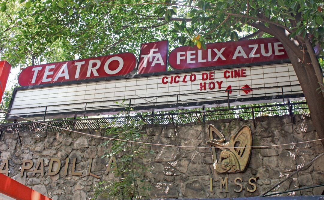 Algunos de los teatros del IMSS se encuentran en muy mal estado o abandonados, es el caso del Félix Azuela Padilla en Tlatelolco. Uno de los objetivos de la convocatoria es que el circuito de teatros recupere su actividad que antaño fue la gloria de las artes escénicas en México. Foto: Darío Luna / EL UNIVERSAL
