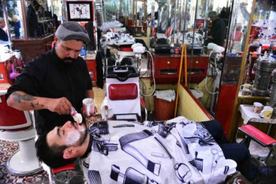 Barberos, oficio que mantiene su esencia