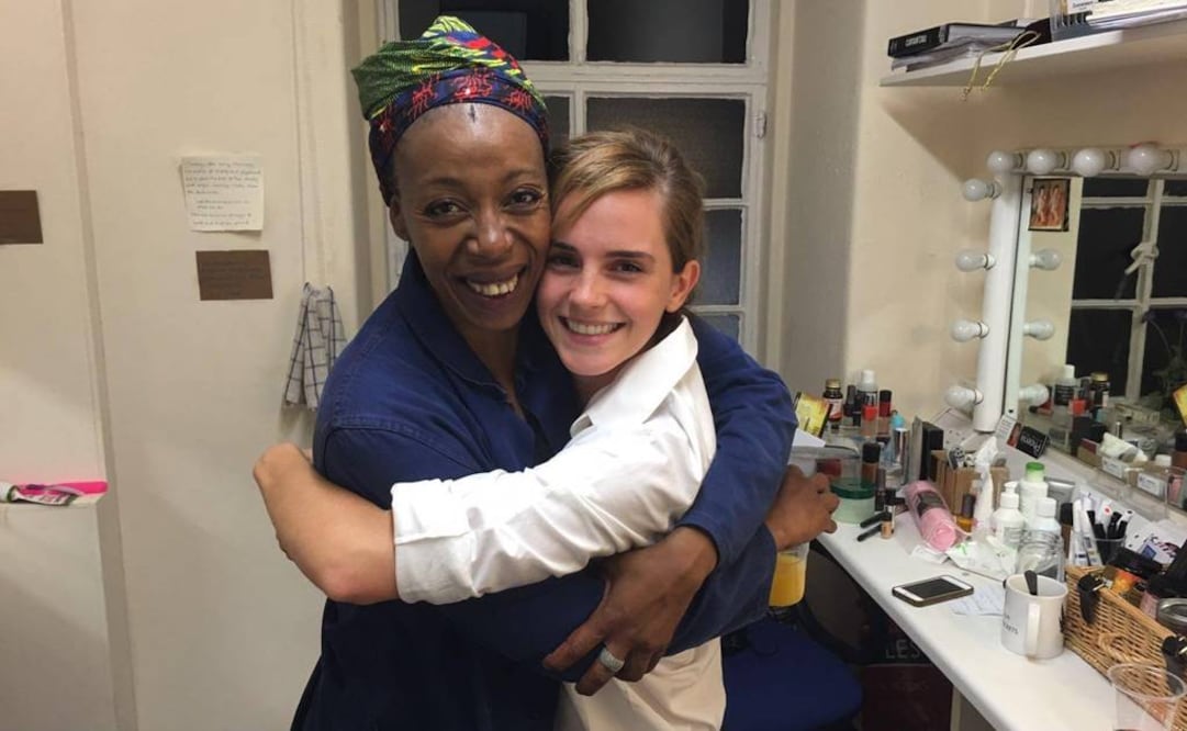 "Conocer a Noma y verla sobre el escenario fue como conocer a mi versión mayor y que me dijera que todo estará bien, lo que podrán imaginar que fue un gran alivio", expresó Watson. FOTO: Facebook/Emma Watson.