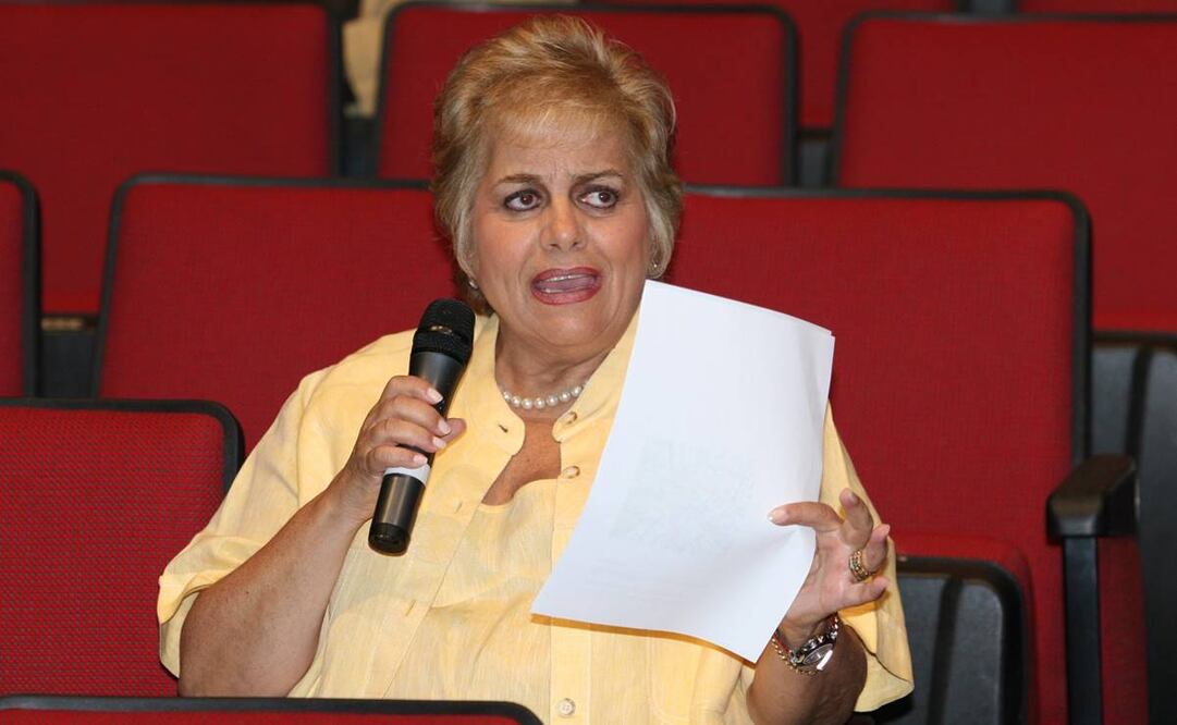 Fue en 1999 cuando llegó a lo que sería uno de sus mayores logros, dirigir y operar el Teatro de la Ciudad, donde al lado de su socio Claudio Carrera logró traer a México grandes obras de teatro y destacadas figuras del mundo artístico como John Malkovich que dirigió en su escenario la obra "El buen canario". Foto: Archivo EL UNIVERSAL.