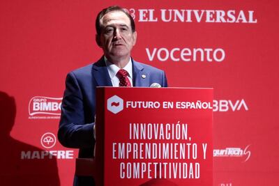 Brecha entre formación educativa y mercado laboral, el principal reto de México: especialistas
