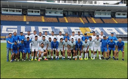 Guatemala levanta la mano para jugar contra México