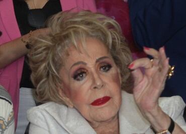 "¡Qué pena!" Critican aparición de Silvia Pinal en obra