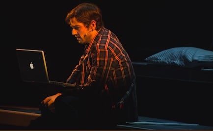 Diego Luna invita al teatro a damnificados por el sismo