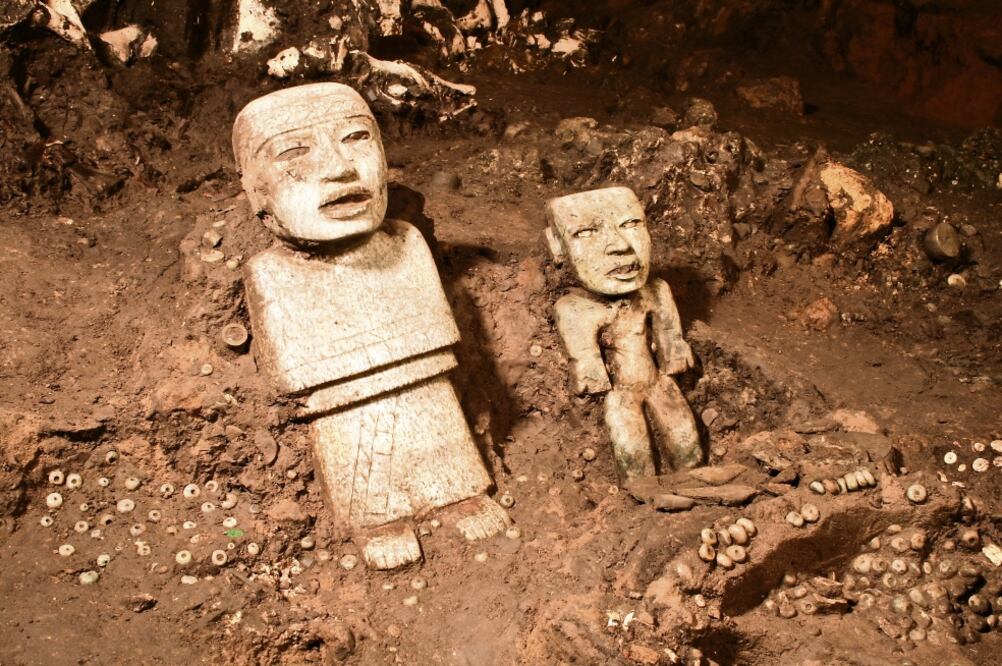 Figuras antropomórfas halladas en el túnel del Templo de Quetzalcóatl (CORTESÍA: THE FINE ARTS MUSEUMS OF SAN FRANCISCO)