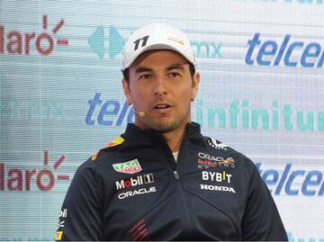 Checo Pérez subastará su casco del GP de México para ayudar a víctimas del huracán Otis