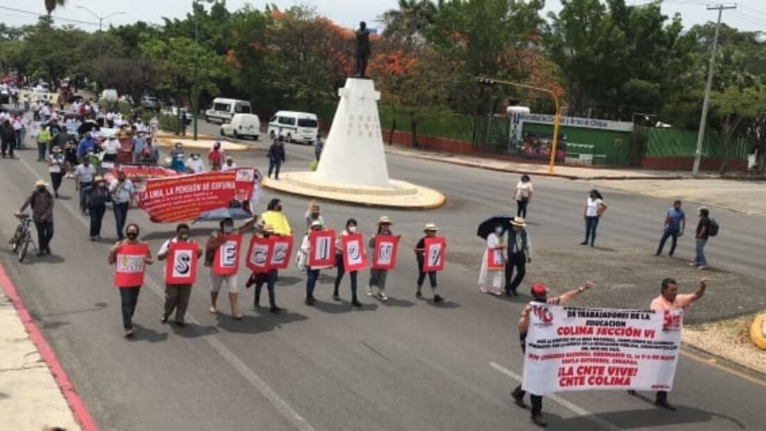 Maestros de la CNTE marchan en Chiapas; piden reinstalar mesas de diálogo con AMLO