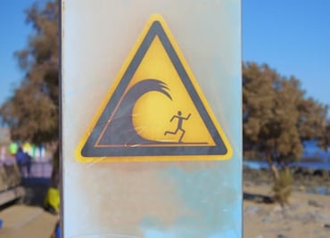 Terremoto de 7 sacude el norte de California; levantan alerta de tsunami