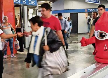 Metro se sumará a la jornada de salud sexual en el marco del Día Internacional del Condón; regalarán preservativos en estaciones