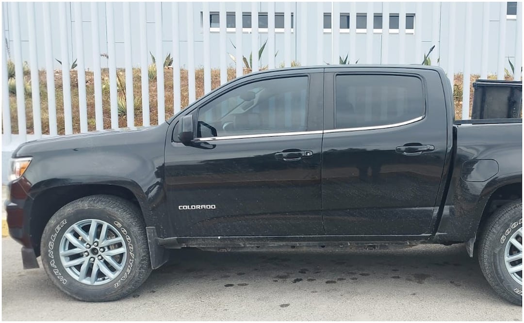 La camioneta del sujeto identificado con las iniciales I.J.C.C., de 34 años de edad, lo vinculan con estos asesinatos en un paraje de Epazoyucan, Hidalgo (22/10/2024). Foto: Especial