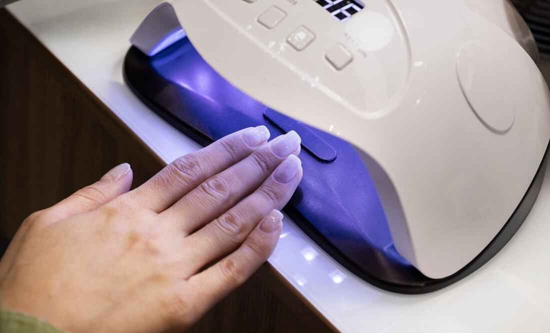 Lámpara para gelish. Foto: Freepik