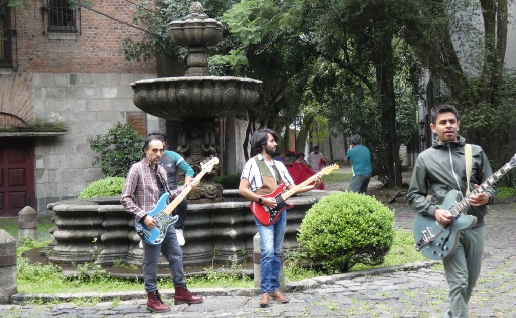 De acuerdo con Karla, la información que se obtiene para los recorridos es sumamente minuciosa para la mejor experiencia con el citadino. Fotos: de Ana Beatriz Hernández Guerrero