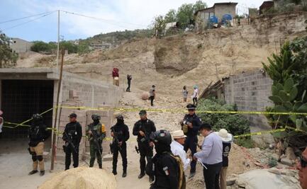 Reportan daños materiales en dos viviendas tras deslave de cerro en Chimalhuacán