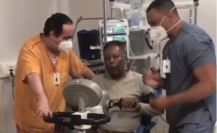 Pelé comparte video para informar su estado de salud, bromea con regresar a las canchas