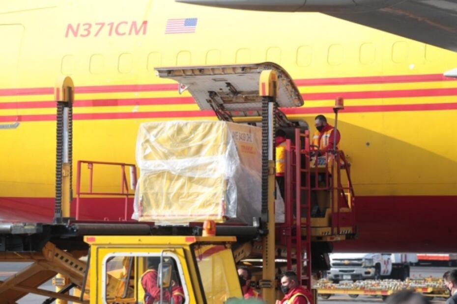 Día histórico: Vacunas, médicos y enfermeras llegan a CDMX para luchar contra Covid-19