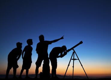 Desde Luna de Fresa hasta Solsticio de Verano; los eventos astronómicos de junio 2025