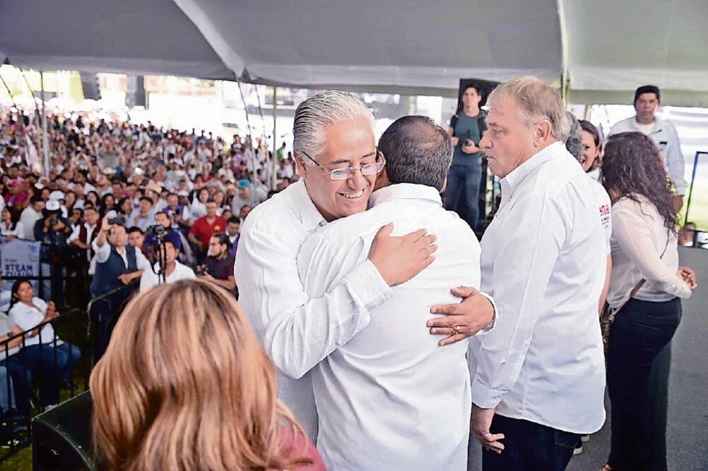 Tras el anuncio, Alejandro Vera Jiménez se trasladó al cierre de campaña de Cuauhtémoc Blanco, en el centro de Cuernavaca (TONY RIVERA. EL UNIVERSAL)