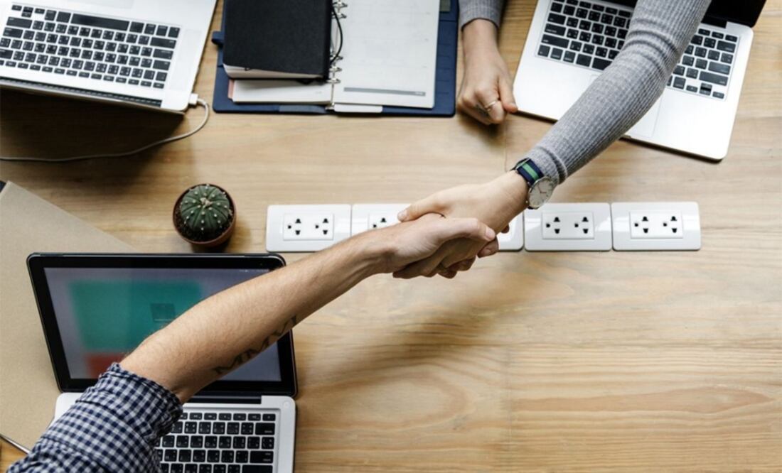 El sistema se implementa en un par de horas. Solo es necesario dar de alta a los empleados con toda la documentación necesaria