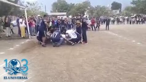 Mete gol incluso muerto; equipo de futbol da último adiós a compañero en la cancha