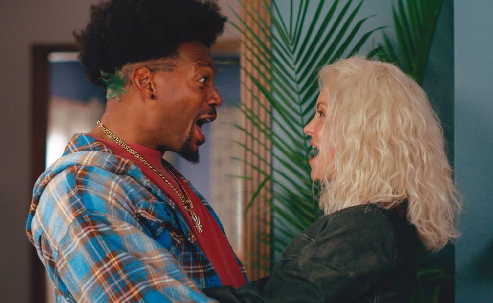 Tras haber resuelto conflictos creativos y financieros, Marlon Wayans y Anna Faris vuelven a la franquicia de humor negro que arrancó en el 2000. Foto: Paramount+
