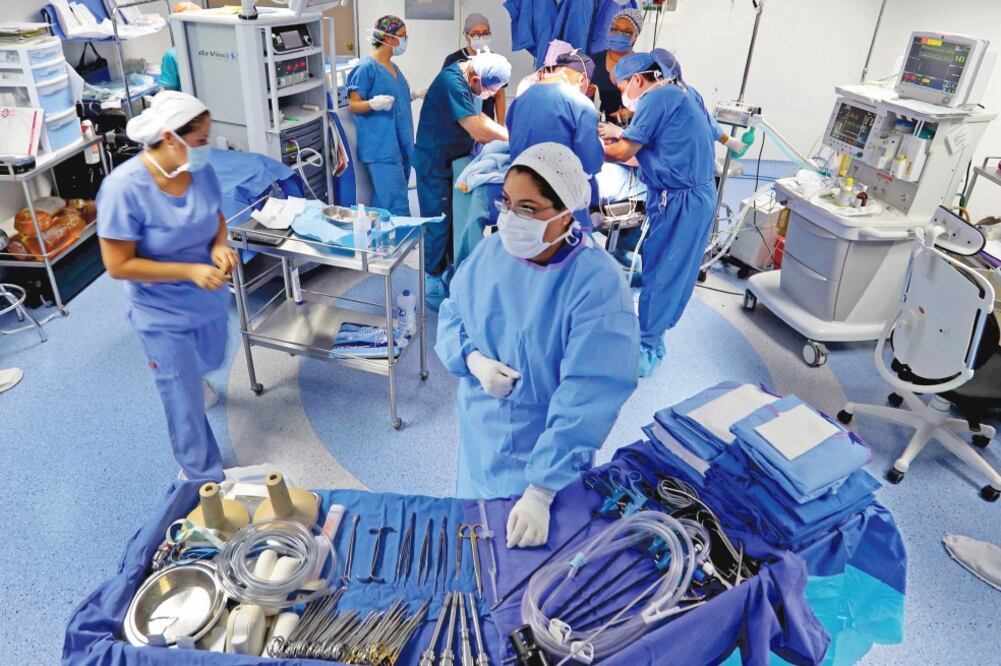 Advertencia. Fitch Ratings añadió que la seguridad social puede convertirse en un factor de riesgo tanto para estados como para municipios (ARCHIVO EL UNIVERSAL)