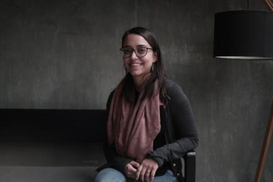 De desempleadas a ganar en dólares 