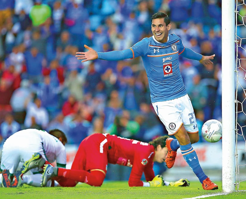 Jorge Benítez inició la reacción para que La Máquina se alzara con la primera victoria de la temporada, pese a jugar con 10 hombres (AGUSTÍN CUEVAS. IMAGO7)