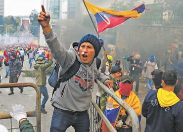 Ecuador: dictan toque de queda ante protestas