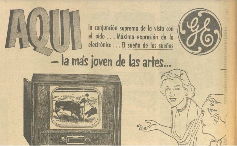 La llegada de la televisión a México fue calificada como una maravilla, como "el sueño de los sueños". 
Hemeroteca EL UNIVERSAL.