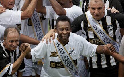 Santos despide a Pelé y su legado con una corona