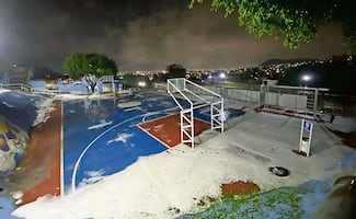 Colapsan techumbres por caída de granizo en el Estado de México