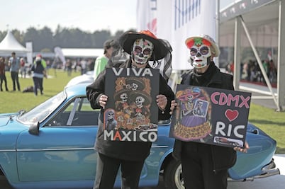 Las catrinas también son fanáticas de los automóviles y la F1