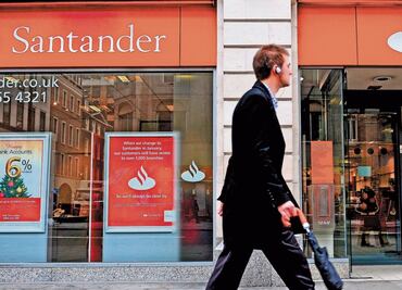 Santander avanza en desliste de la Bolsa Mexicana y Wall Street