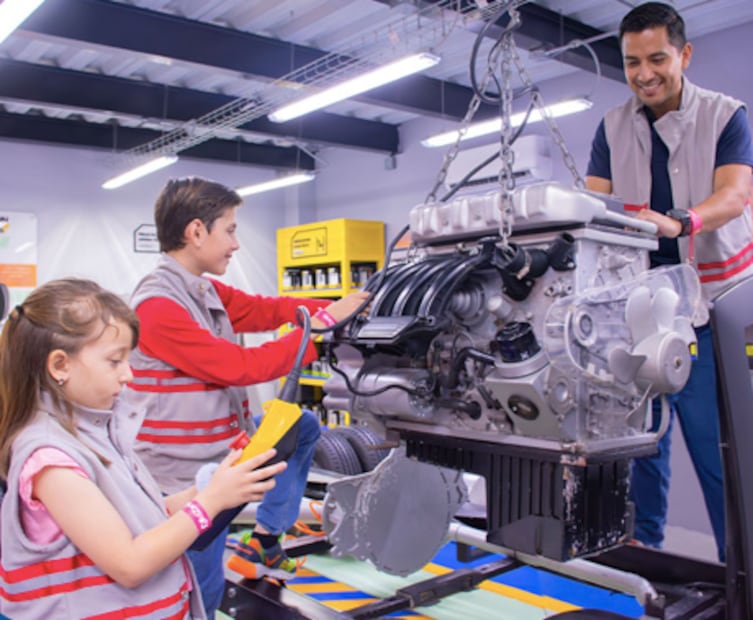 KidZania invita a los papás y mamás a dejar de ser espectadores. Foto: KidZania